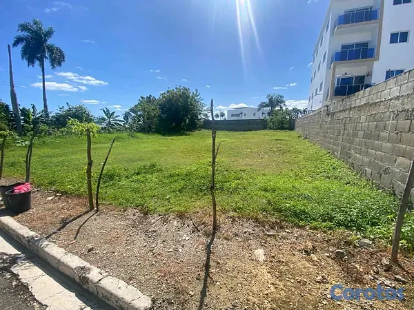 solares y terrenos - solar completamente llano en la parte alta de puerto plata  4