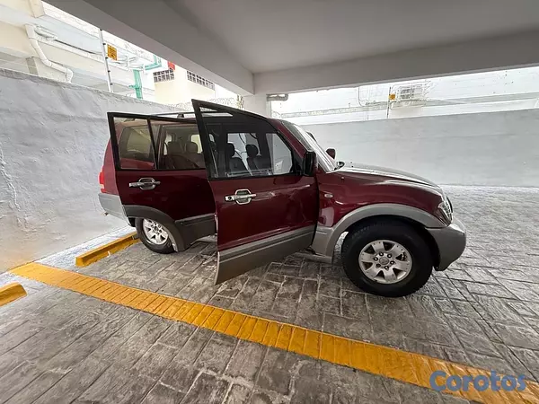 jeepetas y camionetas - MITSUBISHI MONTERO 2005  3