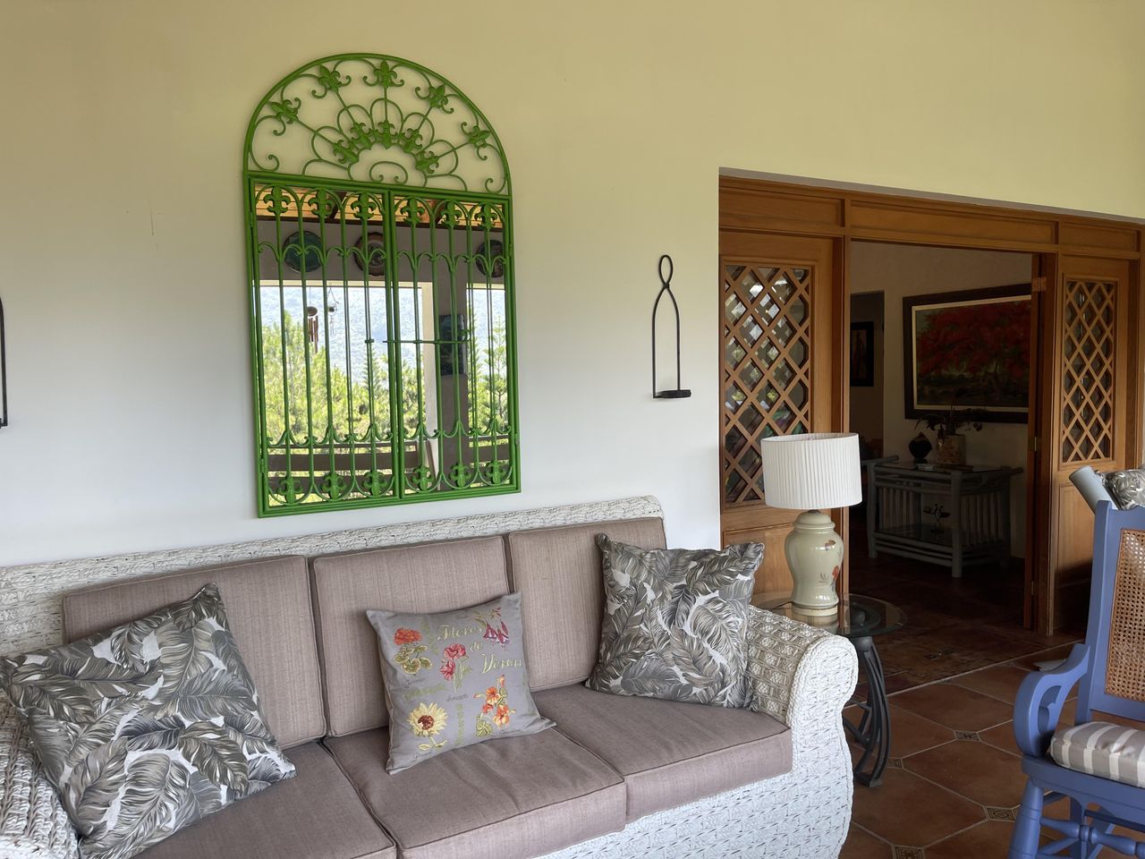 casas vacacionales y villas - Amplia villa con hermoso terreno en Jarabacoa. 8