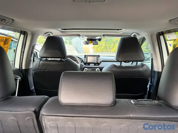 jeepetas y camionetas - Toyota Ra4 XLE Premium 2021 8