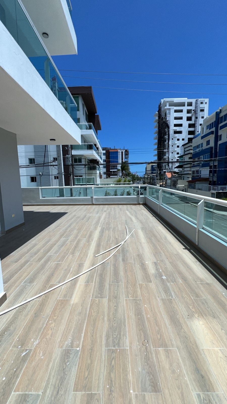 apartamentos - SE RENTA/ALQUILA APARTAMENTO MODERNO EN LOS CORALES| 3HAB/3BÑ| TERRAZA|JACUZZI|  7