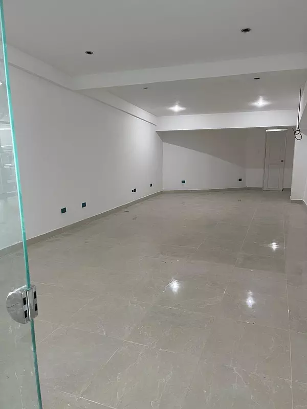oficinas y locales comerciales - Local en zona universitaria  3