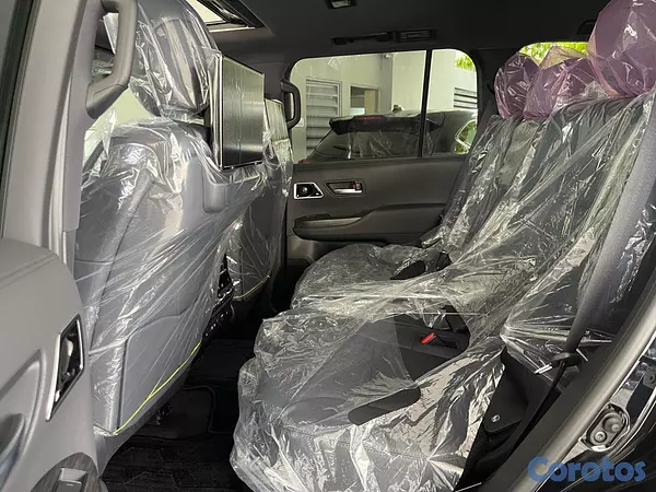jeepetas y camionetas - Toyota Land Cruiser VXR 2026 7