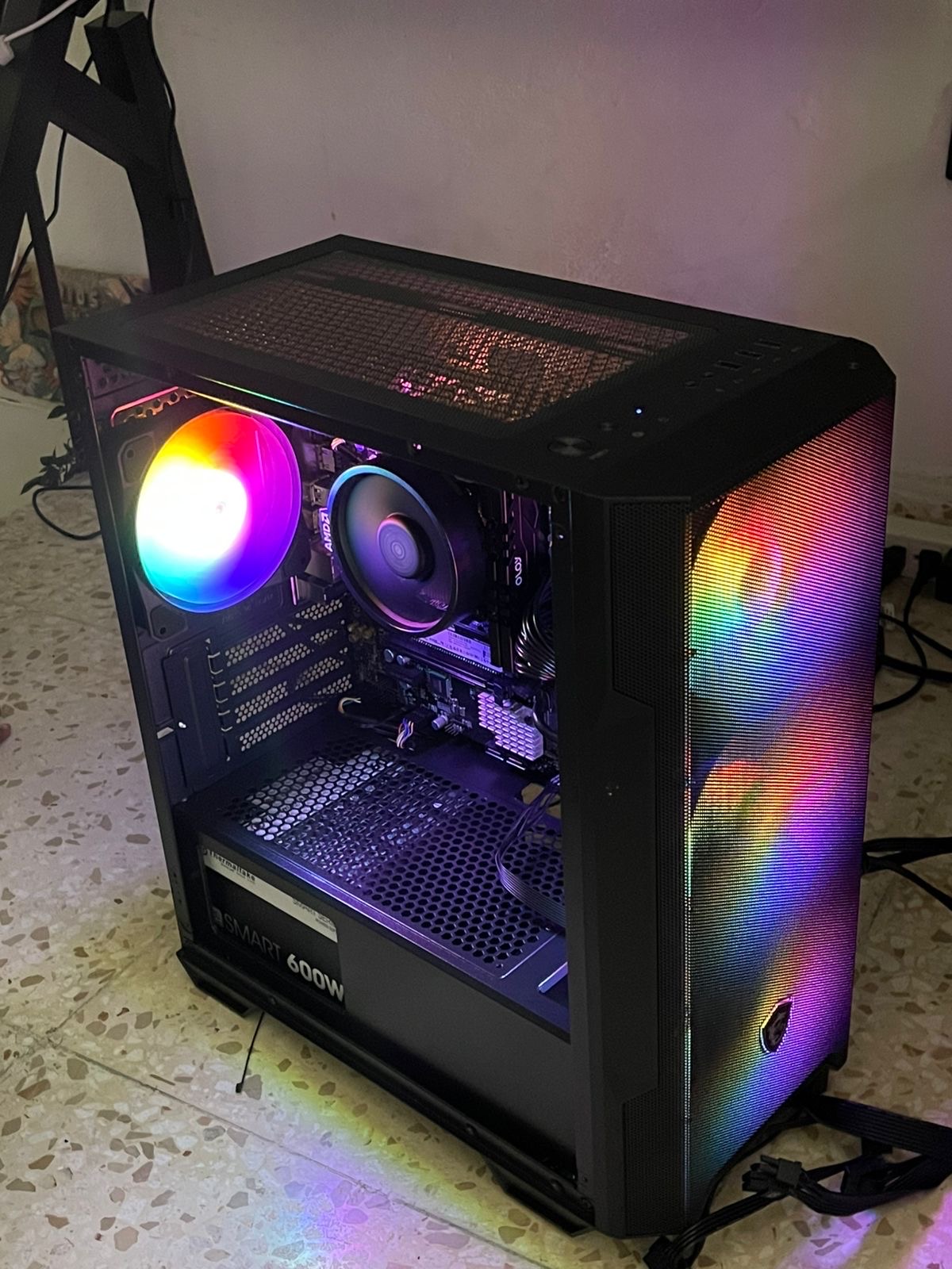 computadoras y laptops - pc ligeramente negociable  2