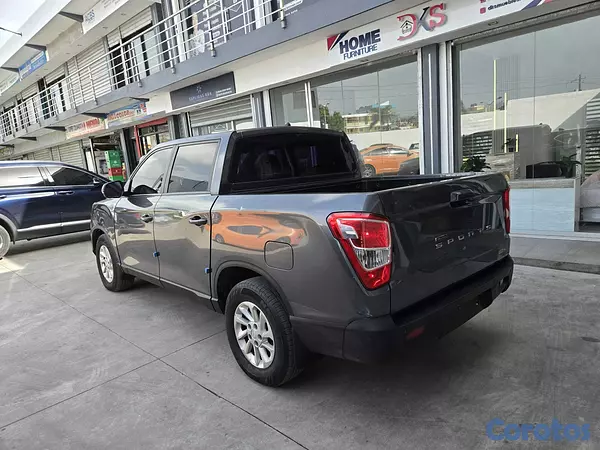 jeepetas y camionetas - KGM REXTON 2021 GRIS OSCURO DIESEL 11