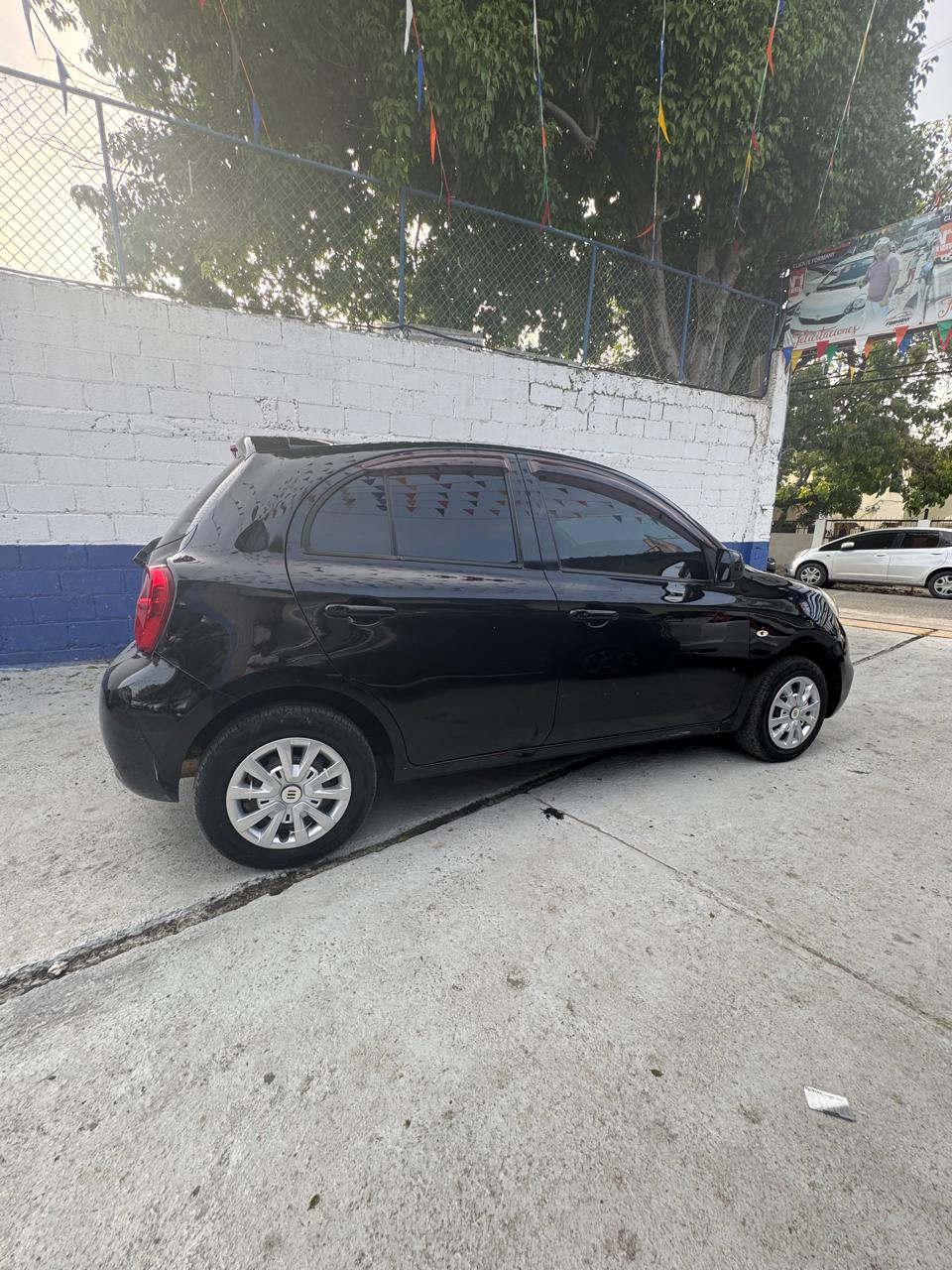 carros - NISSAN MARCH  4