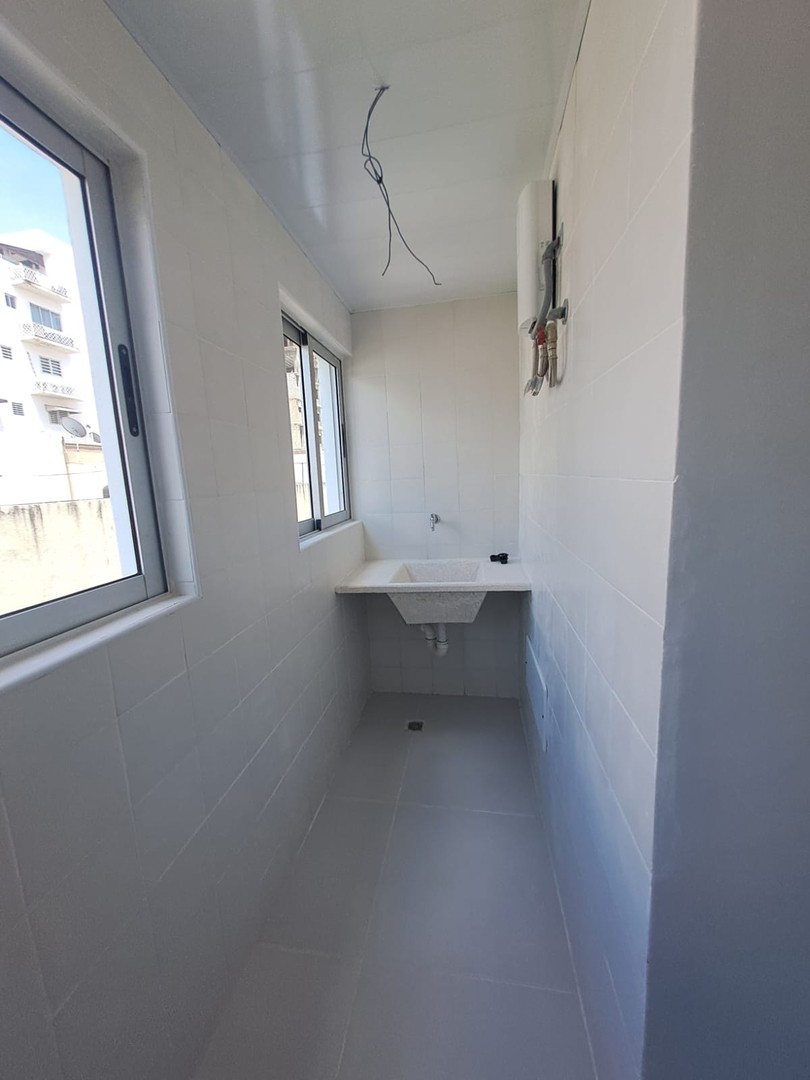 apartamentos - Apartamento Nuevo 5to  piso Evaristo  Morales 
 5
