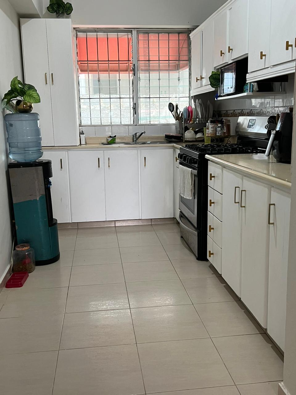 apartamentos - VENDO 2do Piso En Evaristo Morales con 3 Parqueos 5