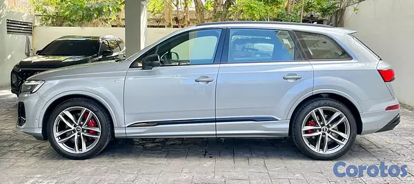 jeepetas y camionetas - Audi Q7 Sline  4