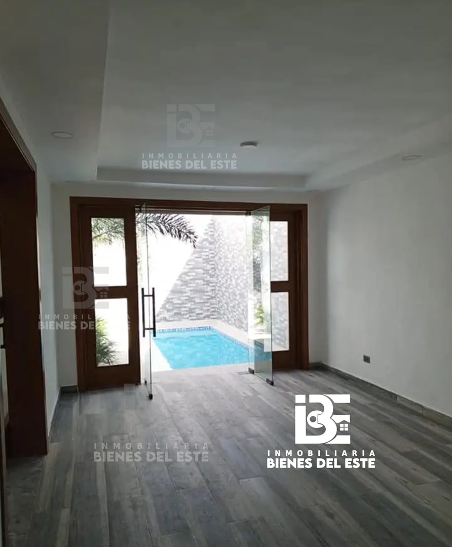 casas -  Casa con Piscina ubicada en Residencial Naime Etapa III 7