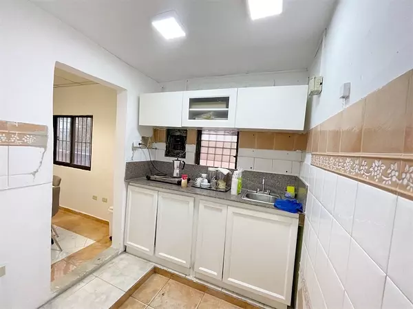 oficinas y locales comerciales - Nave en venta en el Quisqueya  9