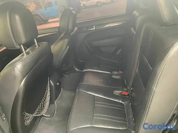 jeepetas y camionetas - Kia Sorento EX 2012 RD$ 500,000 13
