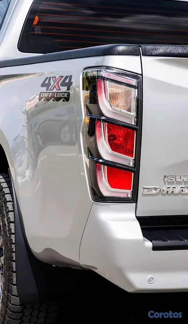 jeepetas y camionetas - Isuzu Dmax 2027 5