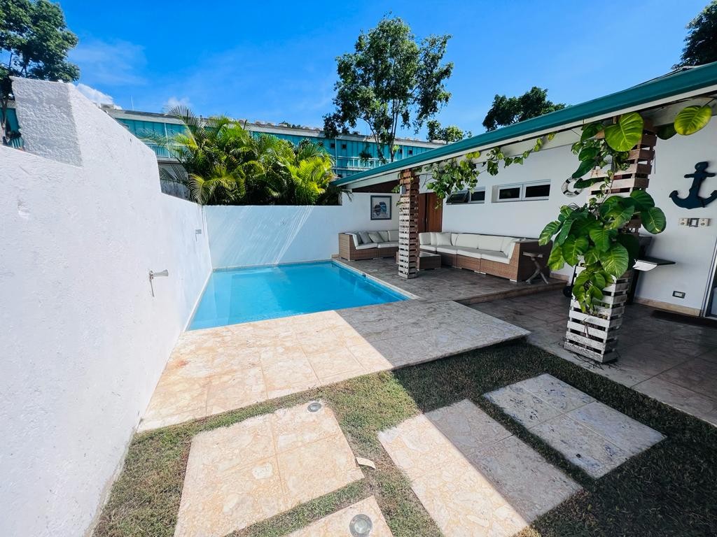 casas vacacionales y villas - ALQUILER DE VILLA EN JUAN DOLIO  9
