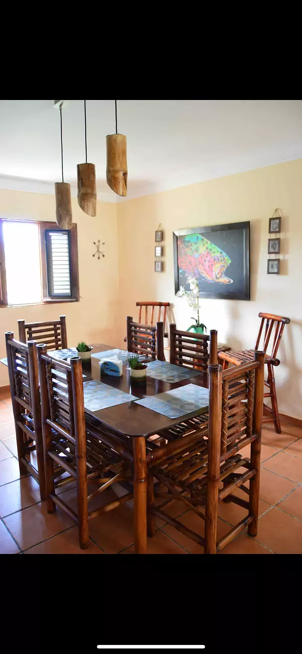 muebles y colchones - comedor y seis sillas 2