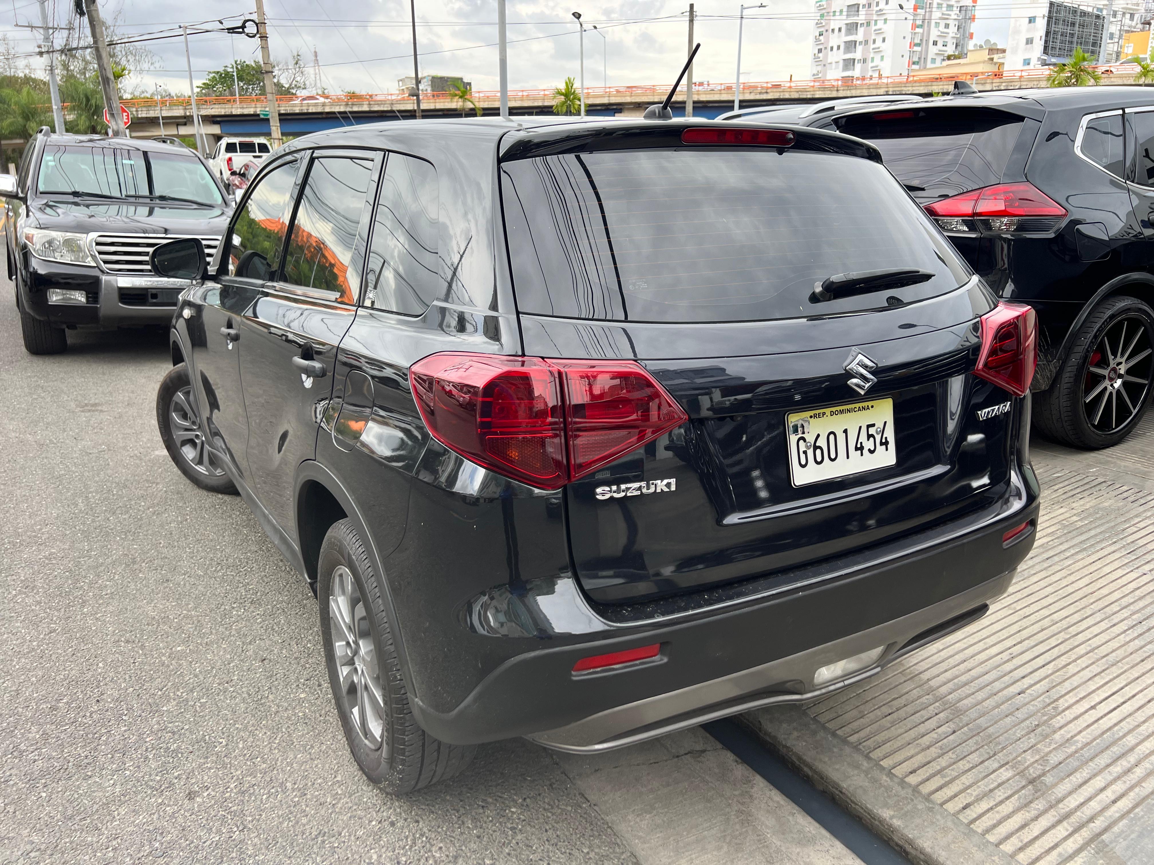 jeepetas y camionetas - SUZUKI VITARA 2023 4