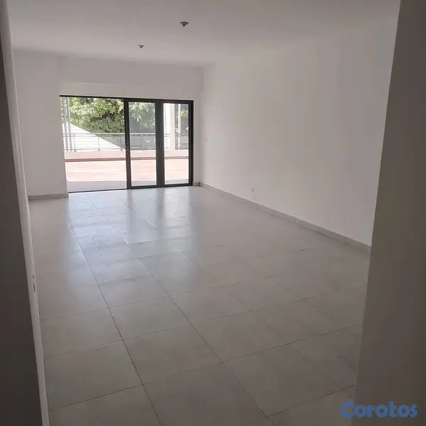 apartamentos - Apartamento en 2do nivel Viejo Arroyo Hondo | Próx 4