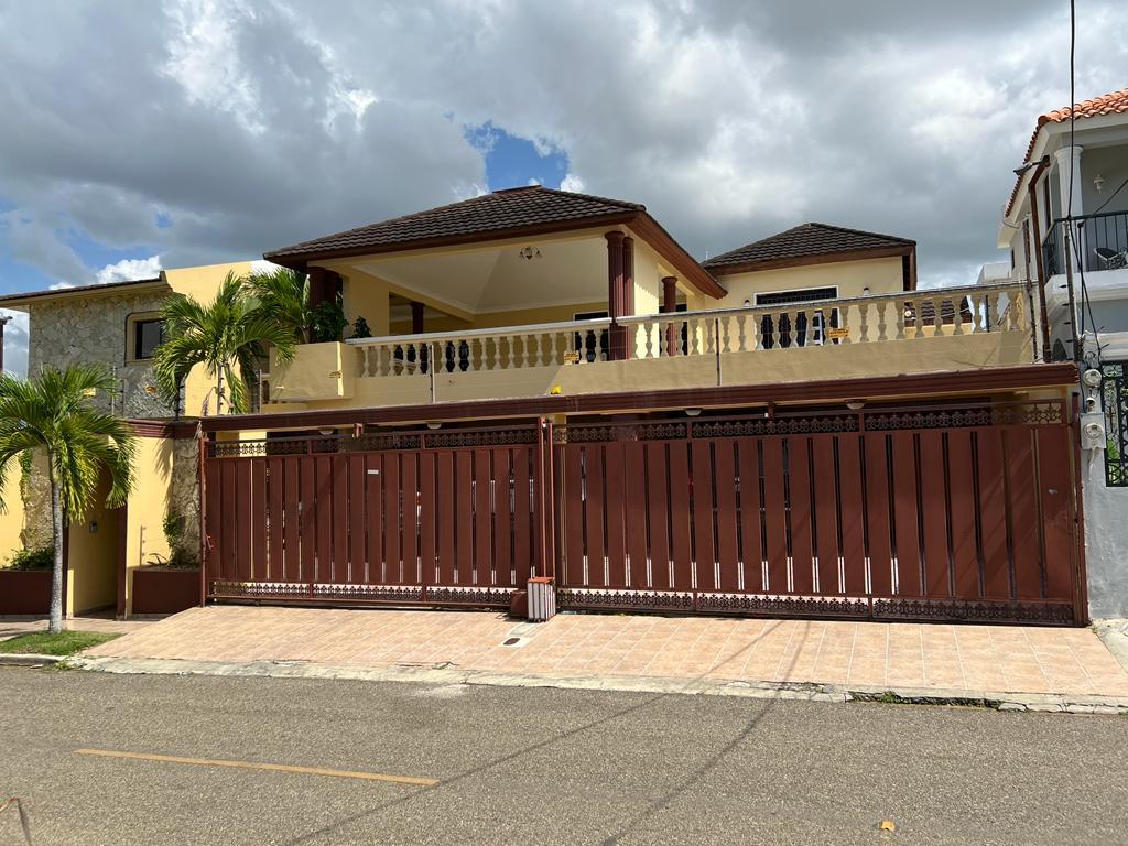 casas - Casa de Venta Cerro Alto 0