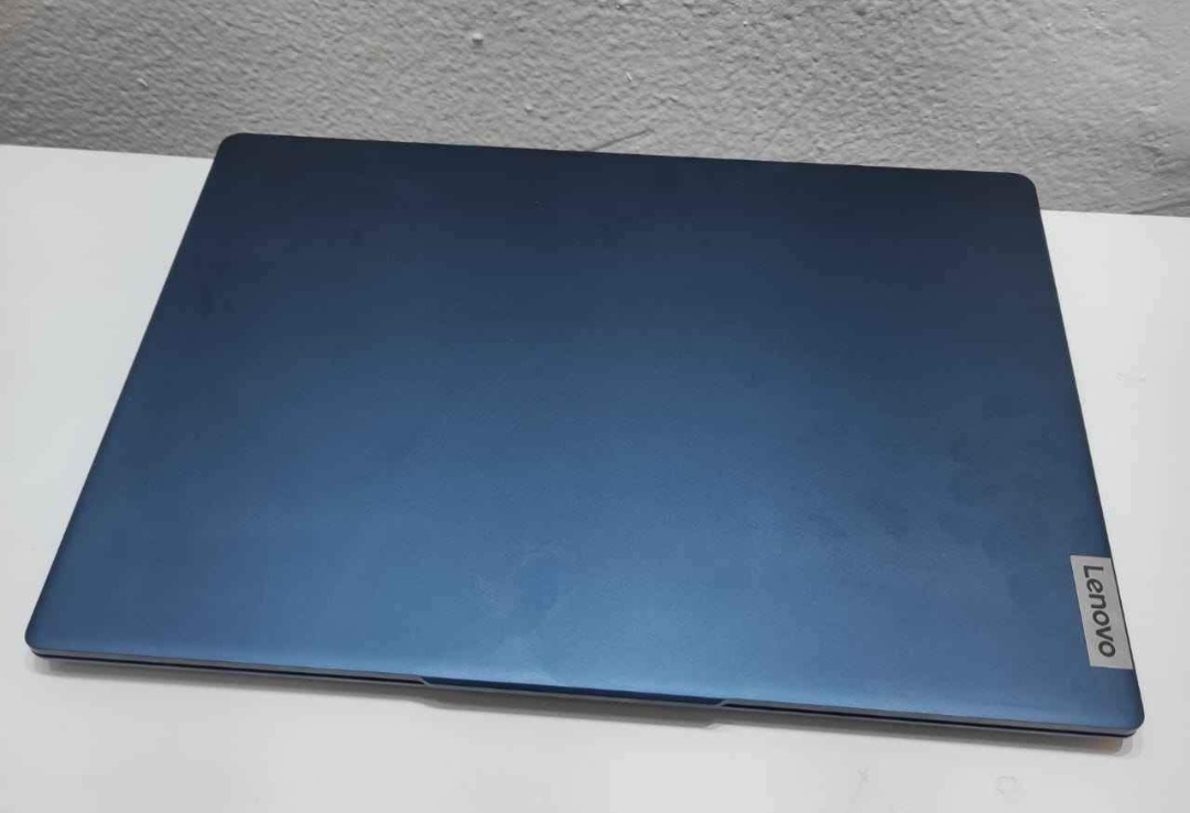 computadoras y laptops - Lenovo IdeaPad Slim 5 16" WUXGA Touch, Intel 7 Ultra, 16GB RAM, 1TB SSD, Nueva 3