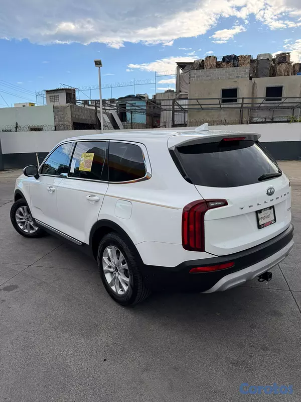 jeepetas y camionetas - Kia Telluride LX 2020 6