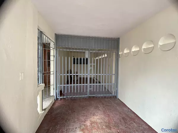 oficinas y locales comerciales - se alquila  9