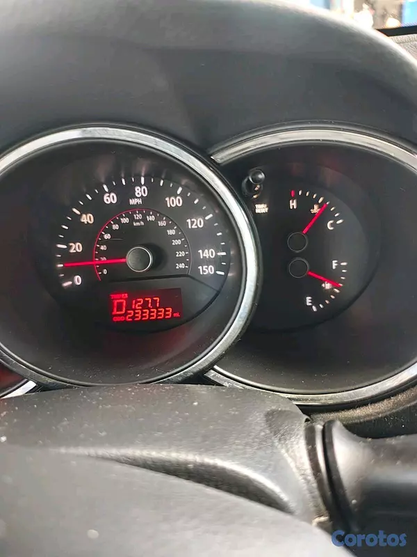 jeepetas y camionetas - Kia sorento 2012 3