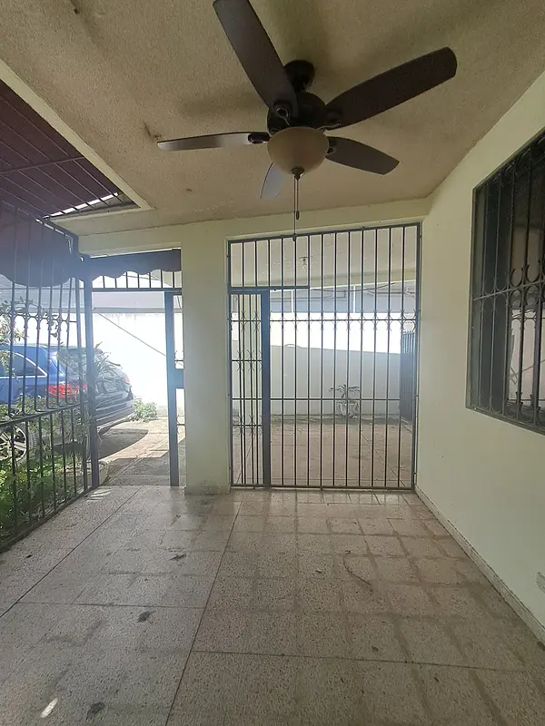 casas - Casa en venta Av. Independencia 4
