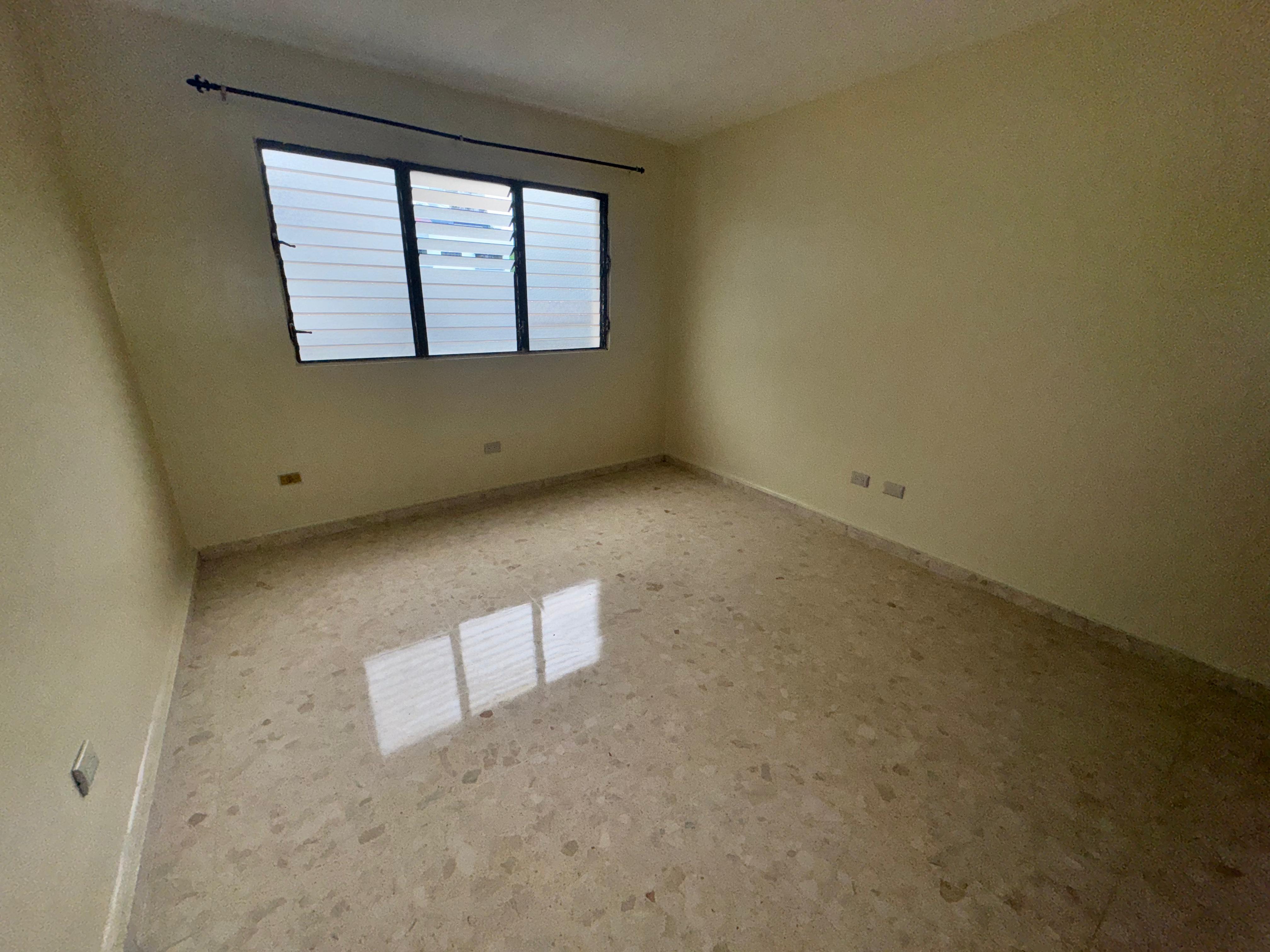 apartamentos - Alquilo apartamento clásico en Piantini 8