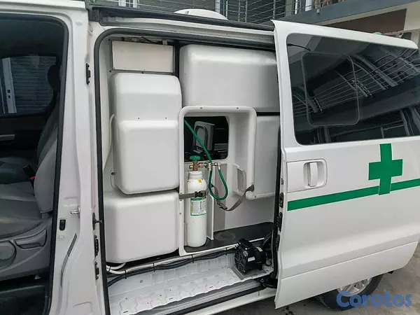 jeepetas y camionetas - HYUNDAI GRAND STAREX AMBULANCIA 2017 16