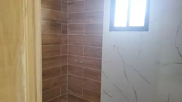casas - Casa de dos niveles con 4 habitaciones, Brisa Oriental, Autopista de San Isidro 2