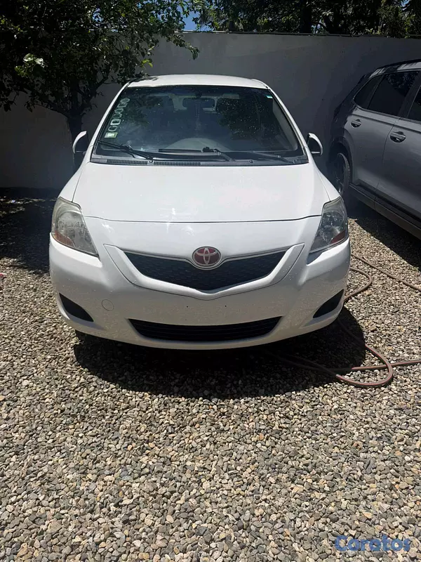 carros - Toyota yaris 2012 americano  3