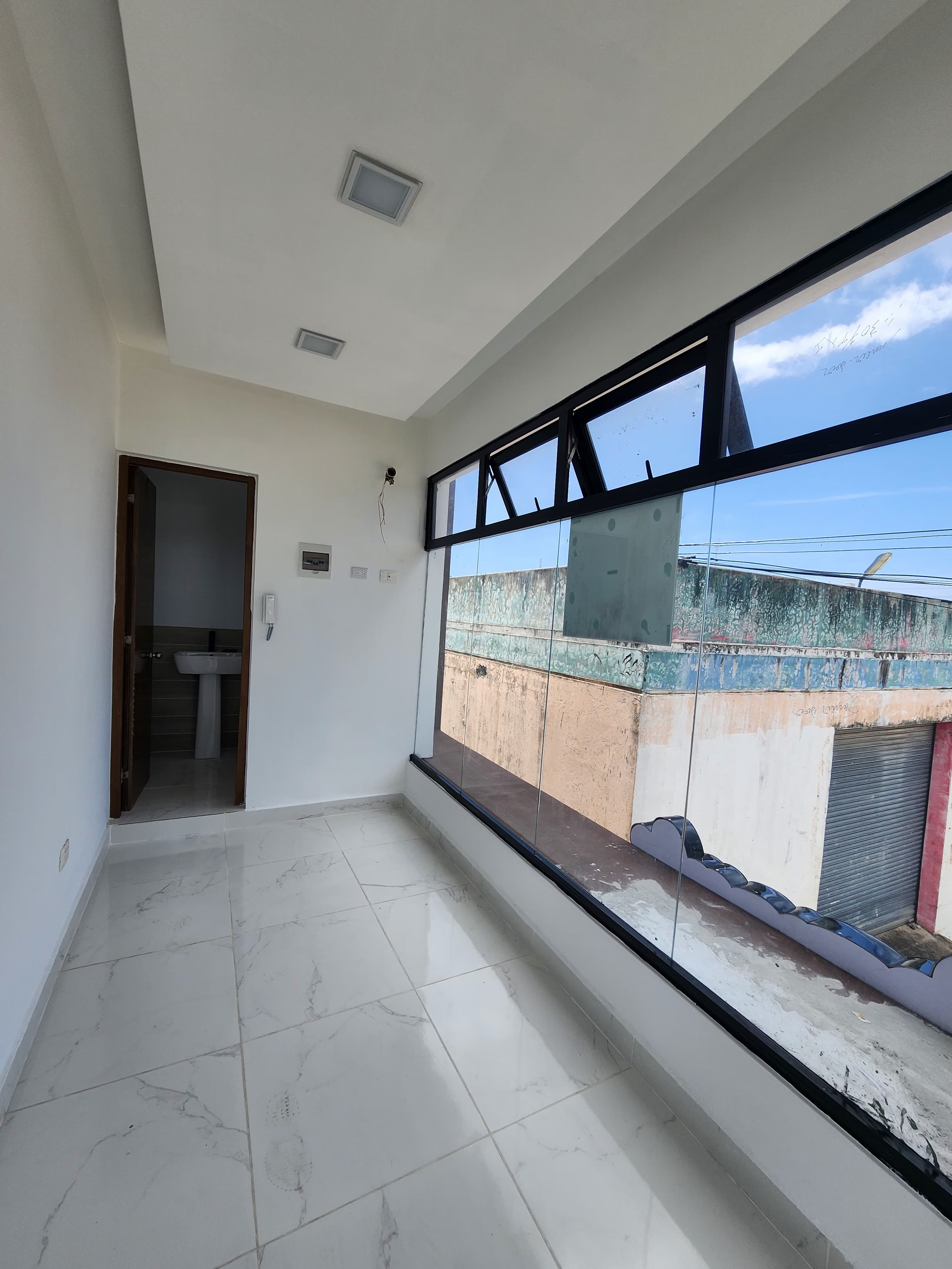 oficinas y locales comerciales - 🏢 Local Comercial en Segundo Nivel –  3