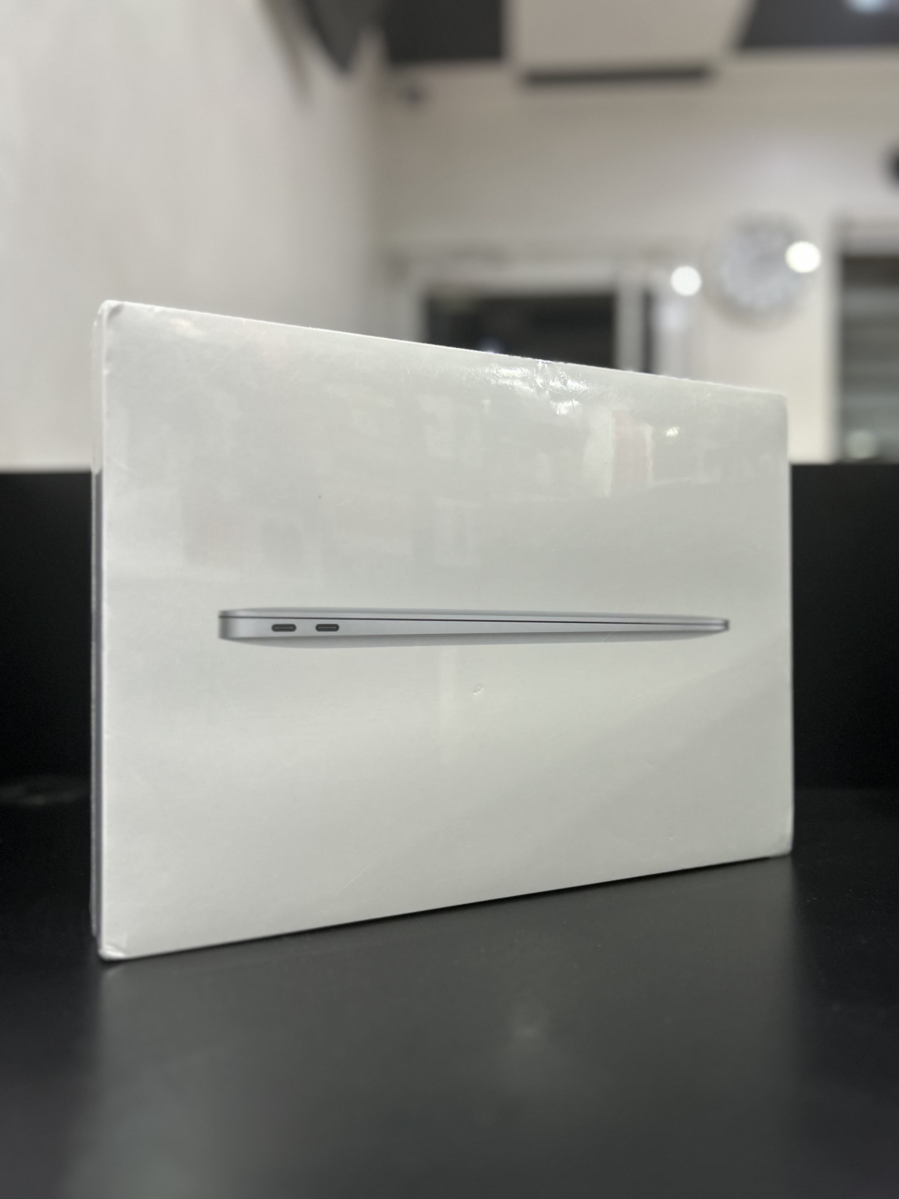 computadoras y laptops - MACBOOK AIR M1 13" 256GB 8GB RAM SELLADA OFERTA‼️