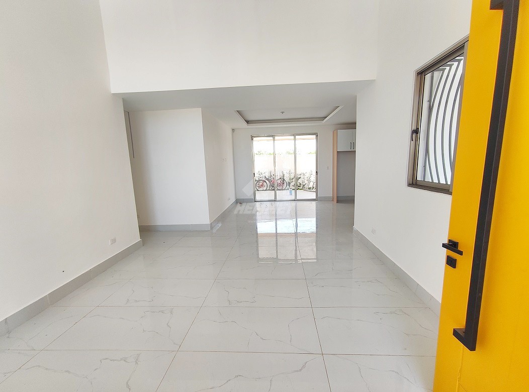 casas - MINIMALISTA CASA CON PICUZZY Y PATIO PROYECTO CERRADO LLANOS GURABO SANTIAGO  3