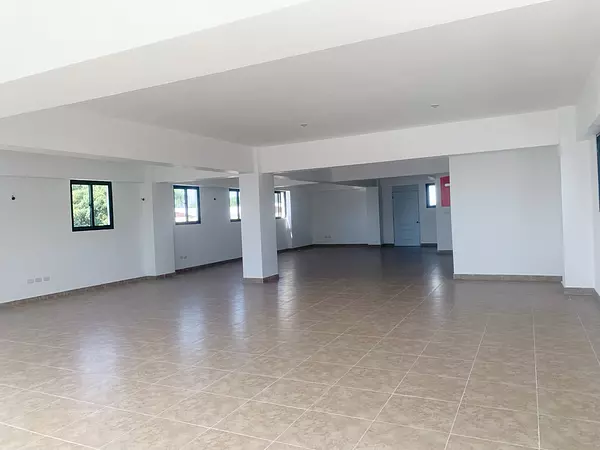 oficinas y locales comerciales - Local céntrico en Arroyo hondo viejo  2