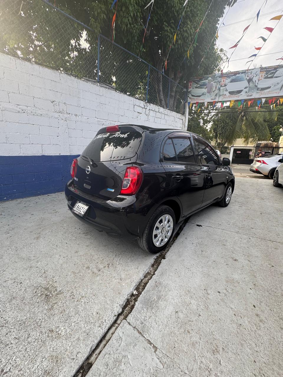 carros - NISSAN MARCH  5