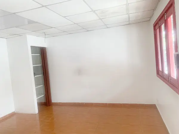 oficinas y locales comerciales - Local en piantini primer nivel  2