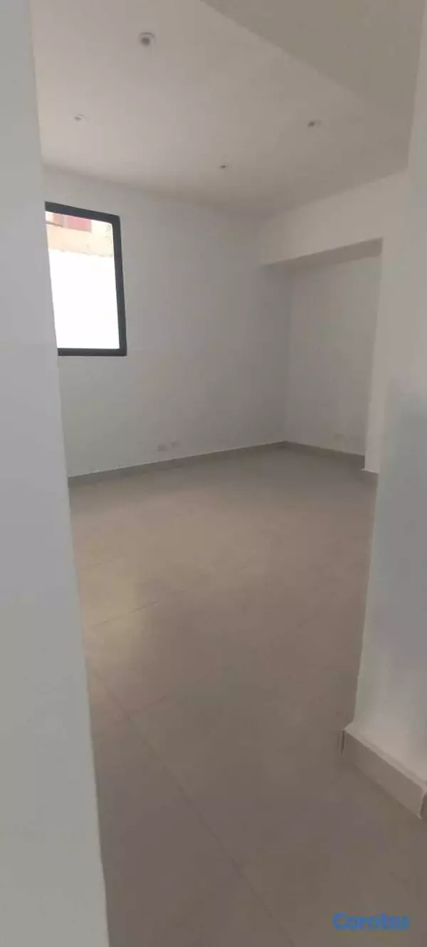oficinas y locales comerciales - La Julia Amplio Local Excelente ubicación y Distribución, oficina a Estrenar 8