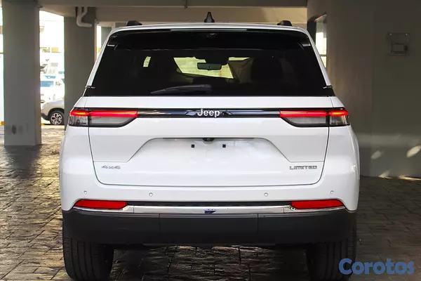 jeepetas y camionetas - Jeep Grand Cherokee Limited 4x4 2025 8