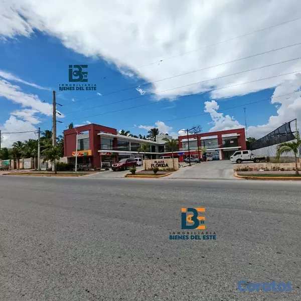 oficinas y locales comerciales - Se Renta Local Comercial en Plaza Florida, proximo 1
