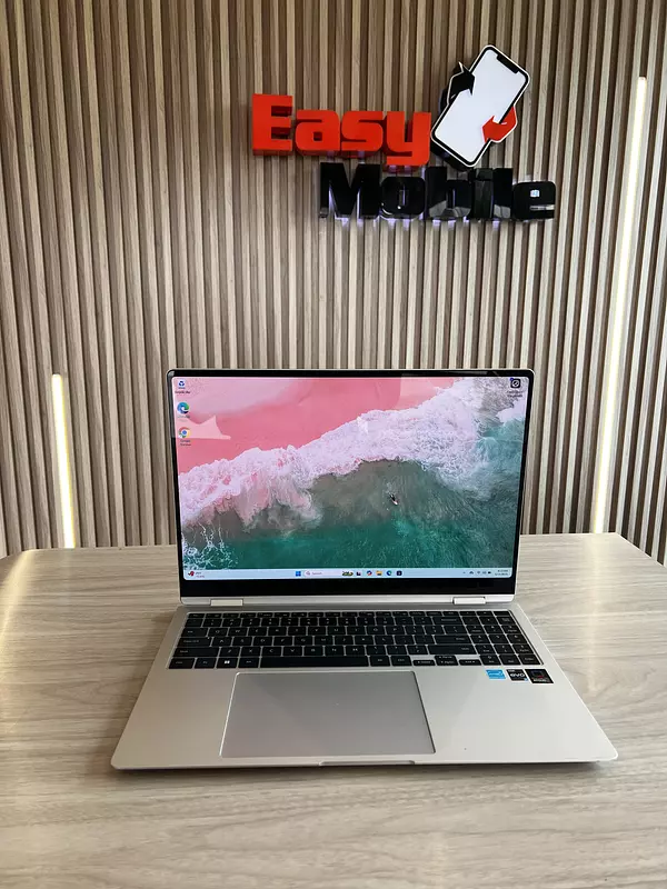 computadoras y laptops - BOOK 3 PRO 16" 360 AMOLED i7-13 16/1TB INTEL IRIS  2
