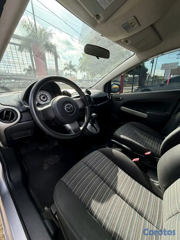 carros - Mazda Demio, está nítido muy económica  5