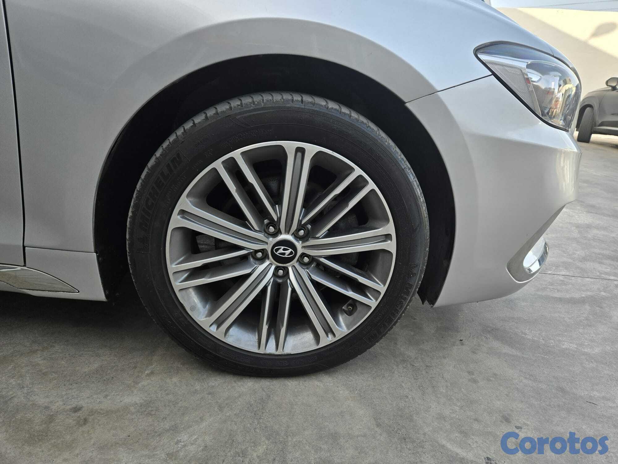 carros - HYUNDAI GRANDEUR 2018 GRIS 8