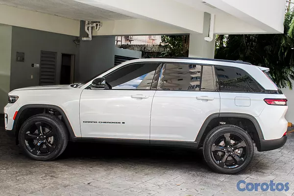 jeepetas y camionetas - Jeep Grand Cherokee Altitude 4