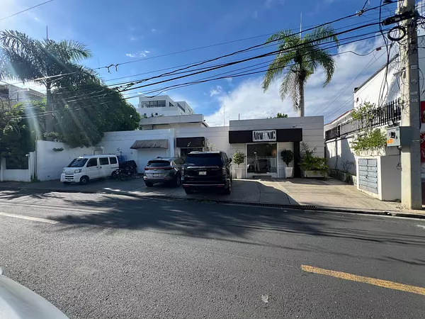 casas -  Vendo casa en Urbanización Fernandez   4