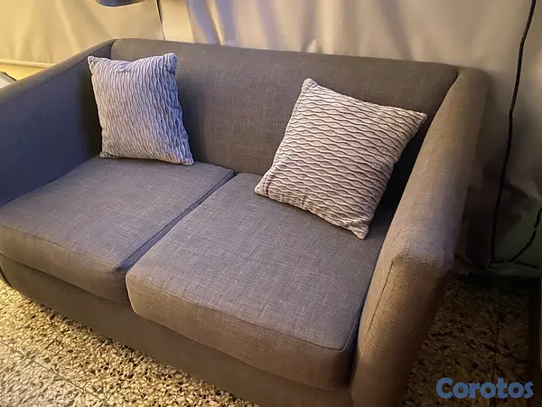 muebles y colchones - Sofá de dos plazas. 3