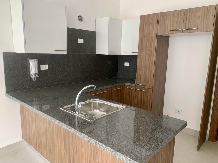 apartamentos - Apartamento en venta #24-1390 consta de 1 dormitorio, 1.5 baños, lobby, ascensor 0