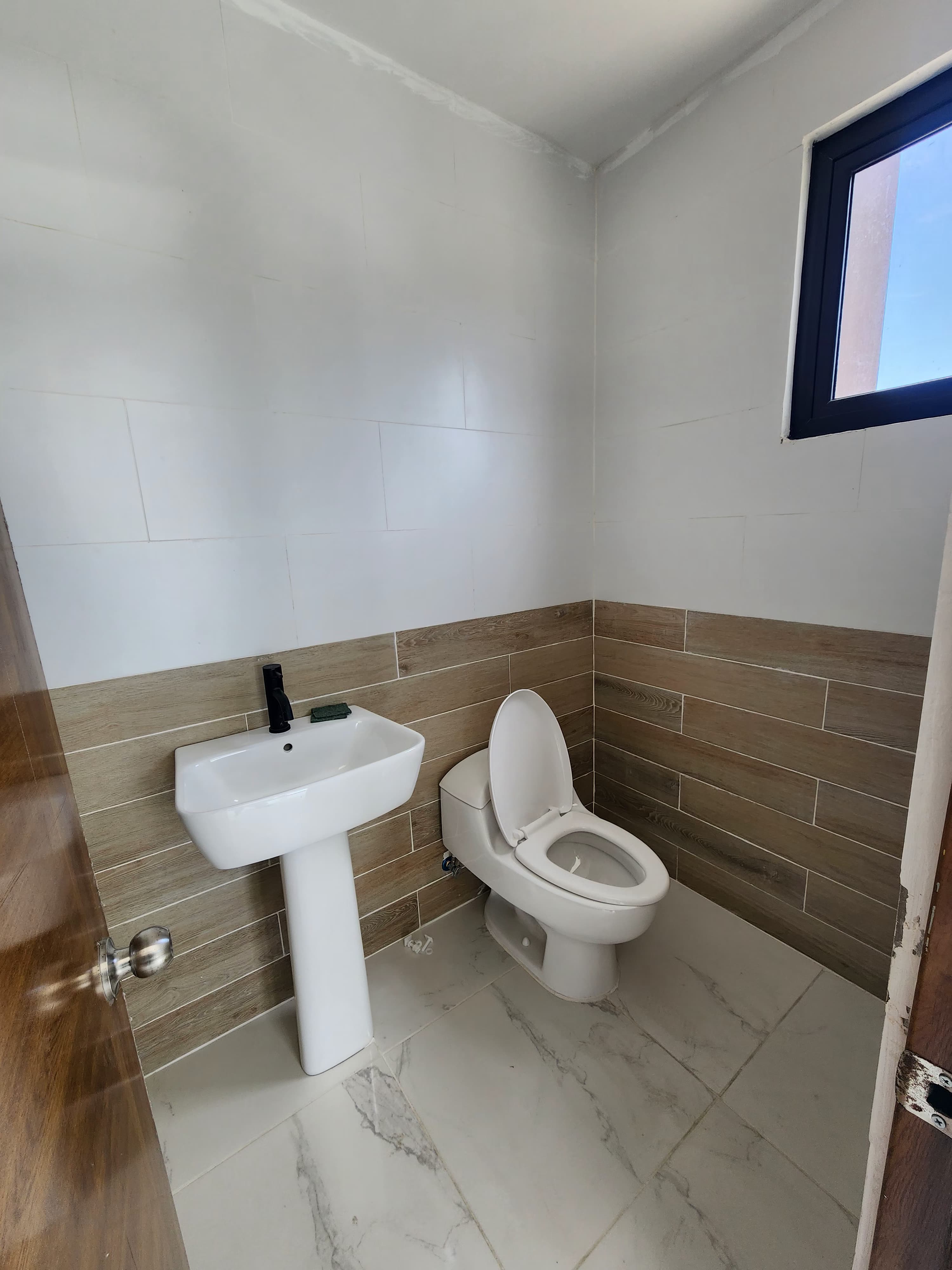 oficinas y locales comerciales - 🏢 Local Comercial en Segundo Nivel –  4
