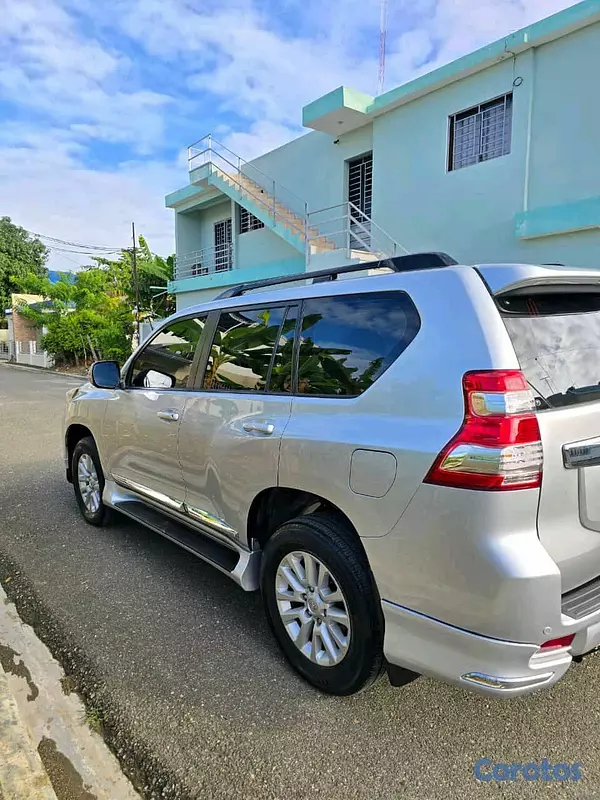 jeepetas y camionetas - Toyota land cruicer prado vxl 2015 9