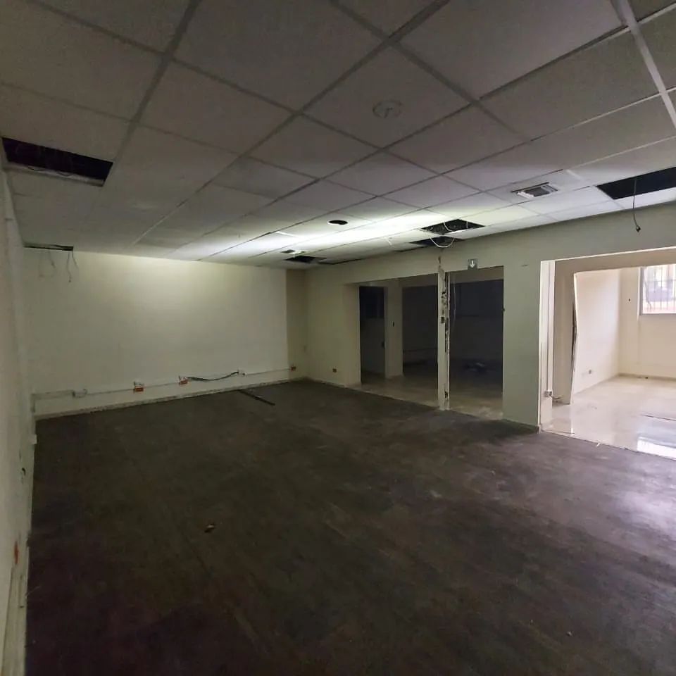 oficinas y locales comerciales - Local Comercial En La 27 de Febrero de 1,400 MTS  3